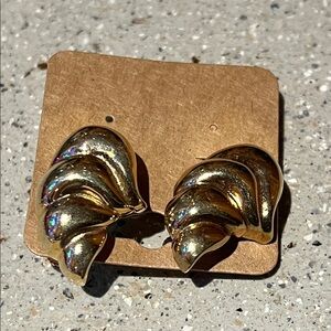 Vintage Napier screw back Gold-Tone Swirl Earrings